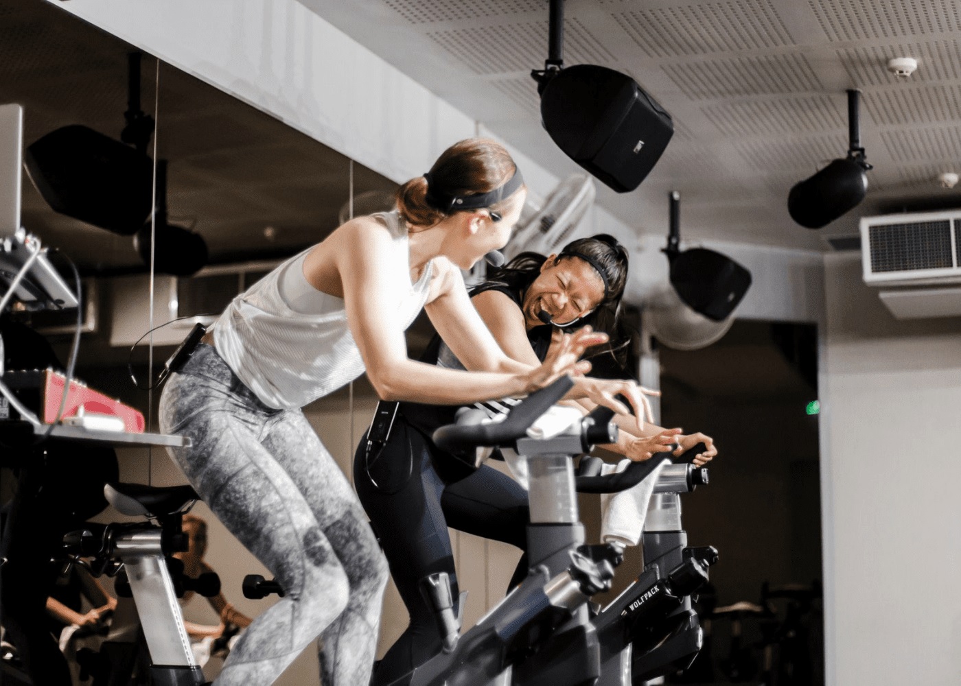 From Desk to Bike: Why Indoor Cycling in Singapore Appeals to Busy Professionals